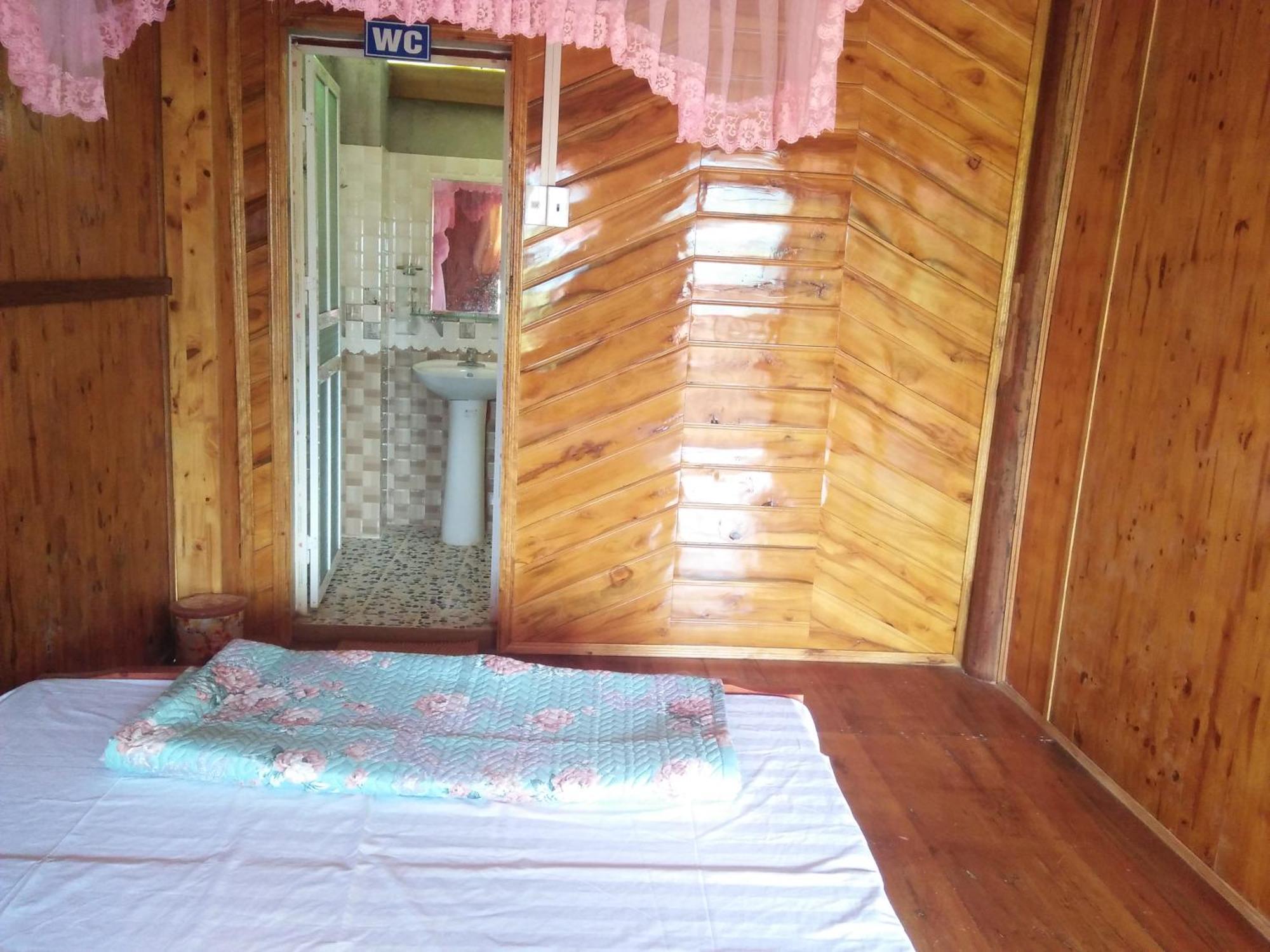Tran Xuan Homestay Ba Be Village Quarto foto