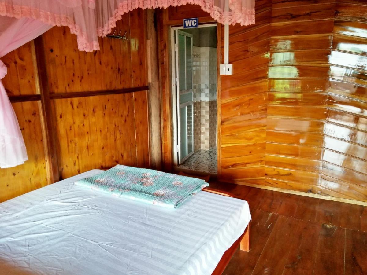Tran Xuan Homestay Ba Be Village Exterior foto